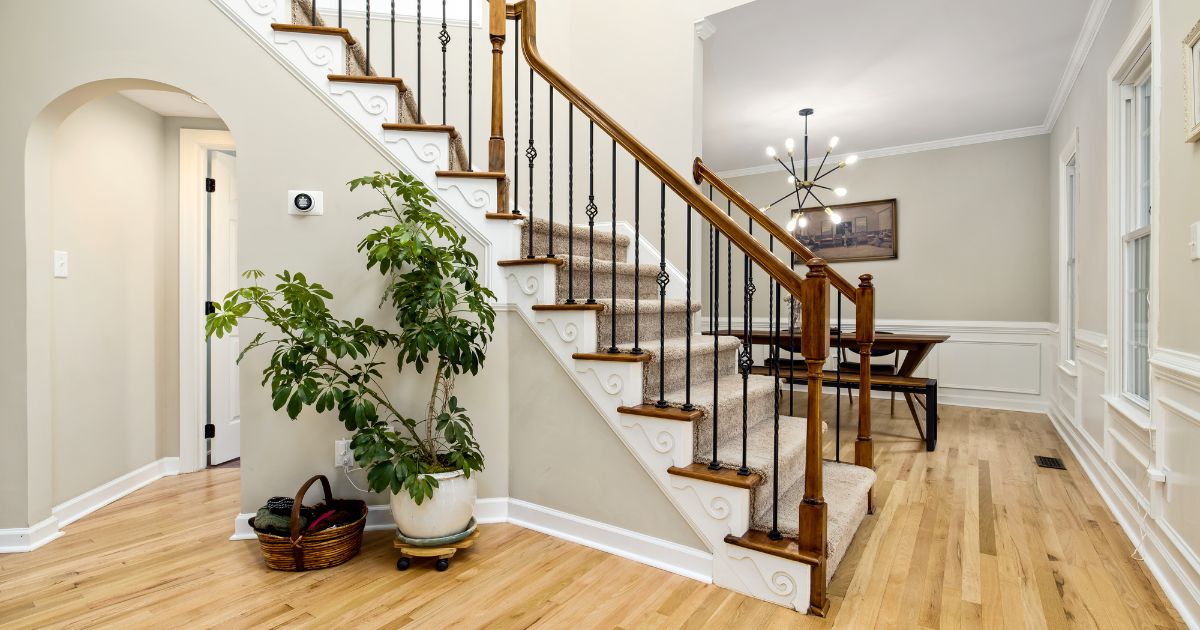 casa con escaleras 