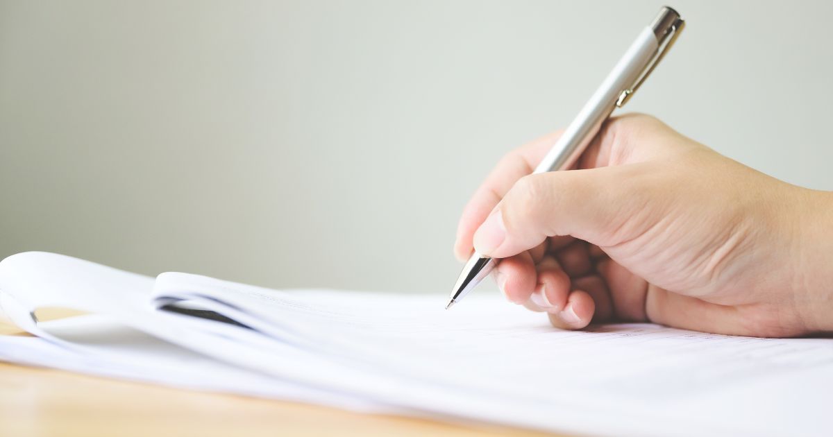 ¿Qué es una cesión de derechos de una propiedad y cómo se formaliza?
