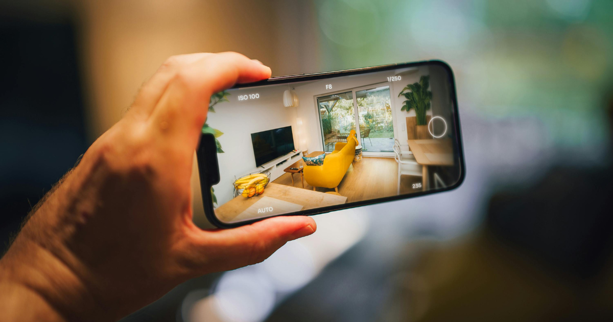 teléfono grabando una propiedad